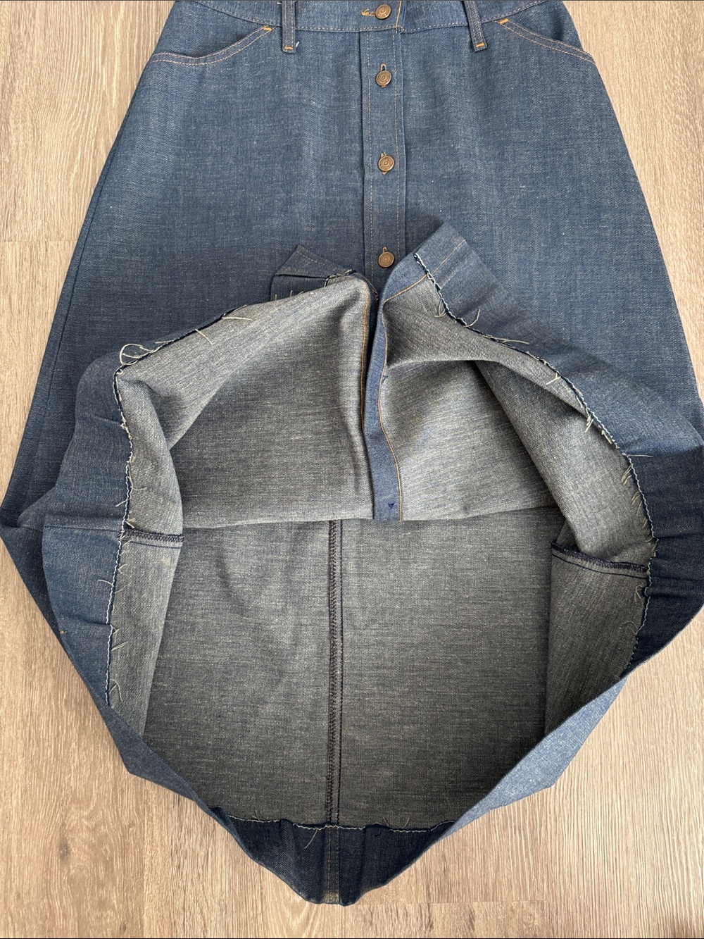 Vintage 1970s Levi's Orange Tab Medium Blue Button-Front A-Line Denim Skirt - Picture 11 of 16